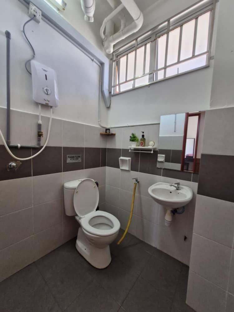 Anggerik Camelia Homestay Apartment Ladang Tok Pelam Kuala Terengganu Eksteriør billede