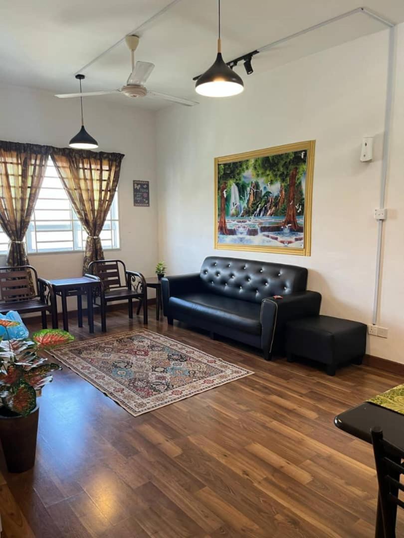 Anggerik Camelia Homestay Apartment Ladang Tok Pelam Kuala Terengganu Eksteriør billede